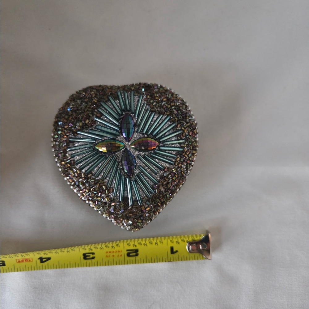 Unique Heart Shaped Beaded Trinket Jewelry Box Blue Felt Lined - Picture 6 of 6